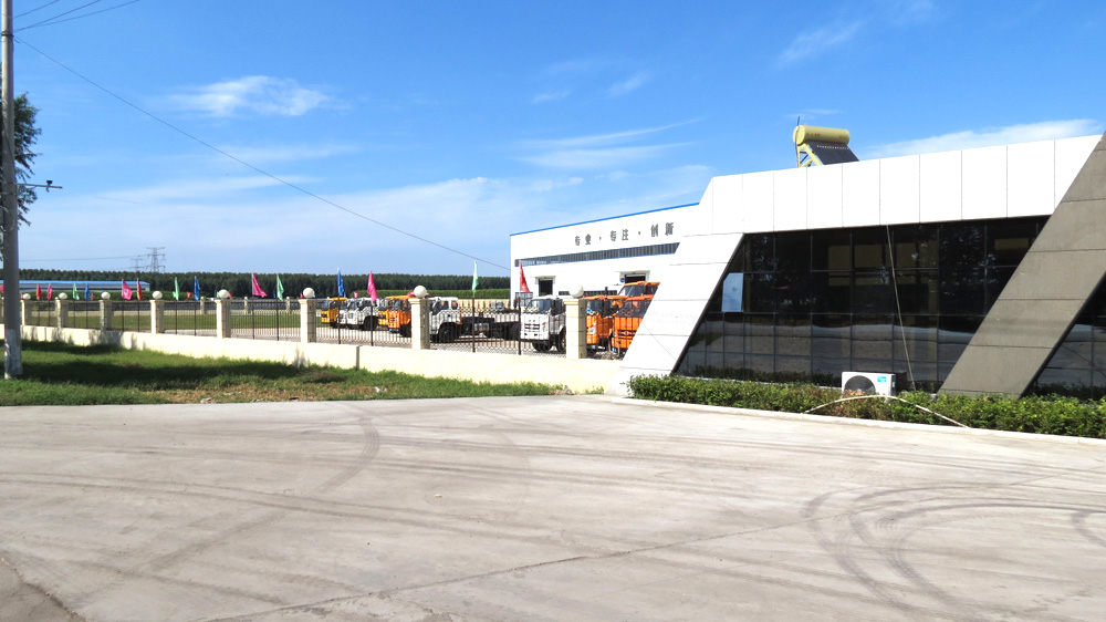中國(guó)龍升吊車(chē)
